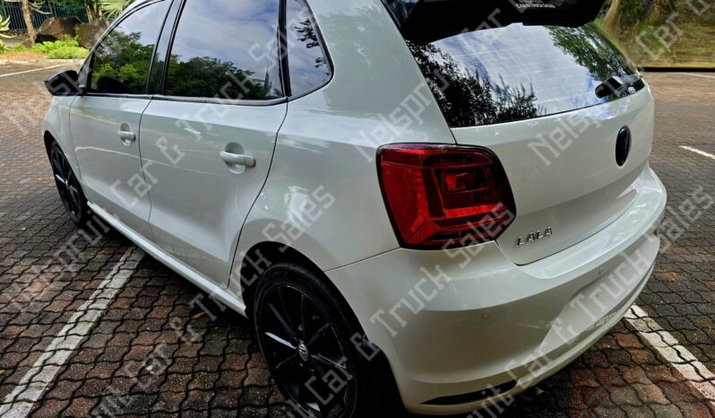 
								Volkswagen Polo 1.2 TSi full									