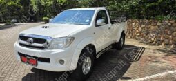 
										Toyota Hilux 3.0 D-4D full									