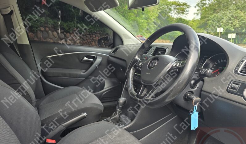 
								Volkswagen Polo 1.2 TSi full									