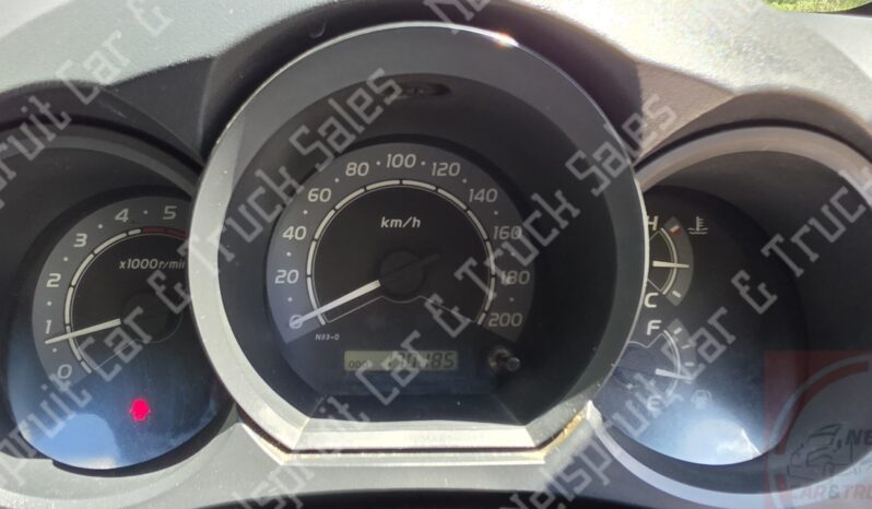 
								Toyota Hilux 3.0 D-4D full									