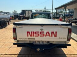 
										Nissan NP300 full									
