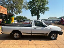 
										Nissan NP300 full									