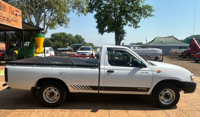 
								Nissan NP300 full									