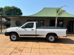 
										Nissan NP300 full									