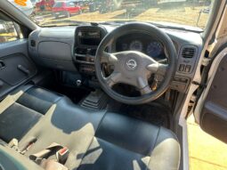 
										Nissan NP300 full									