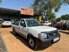 Nissan NP300