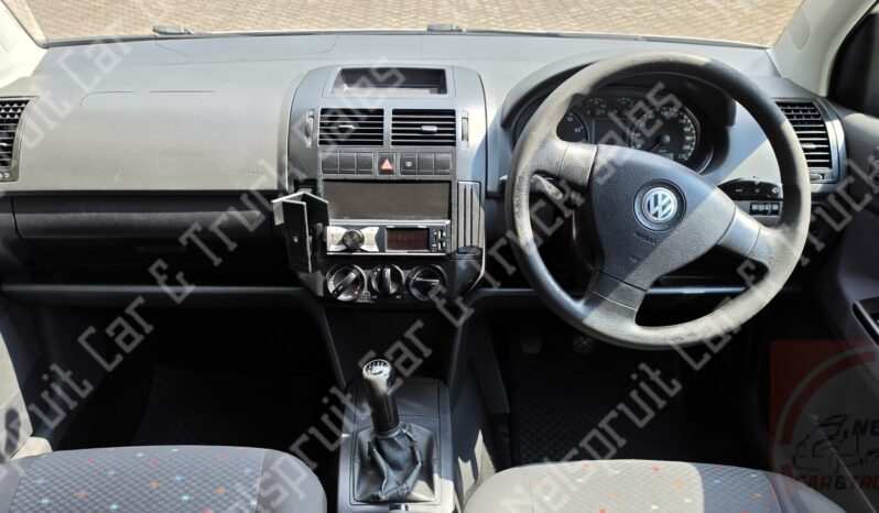 
								Volkswagen Polo 1.6 full									