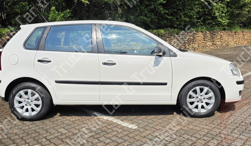 
								Volkswagen Polo 1.6 full									
