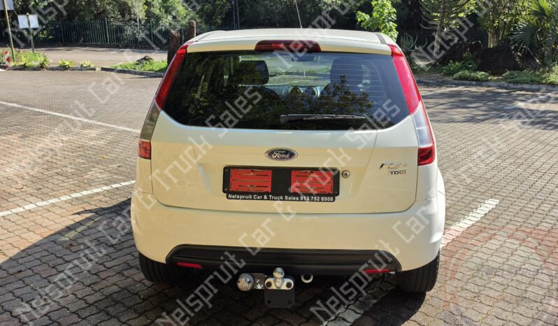 
								Ford Figo full									