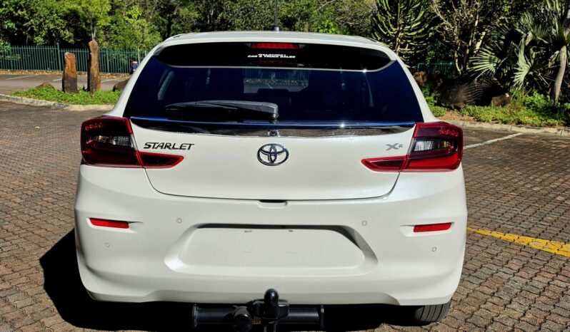 
								Toyota Starlet Xr full									