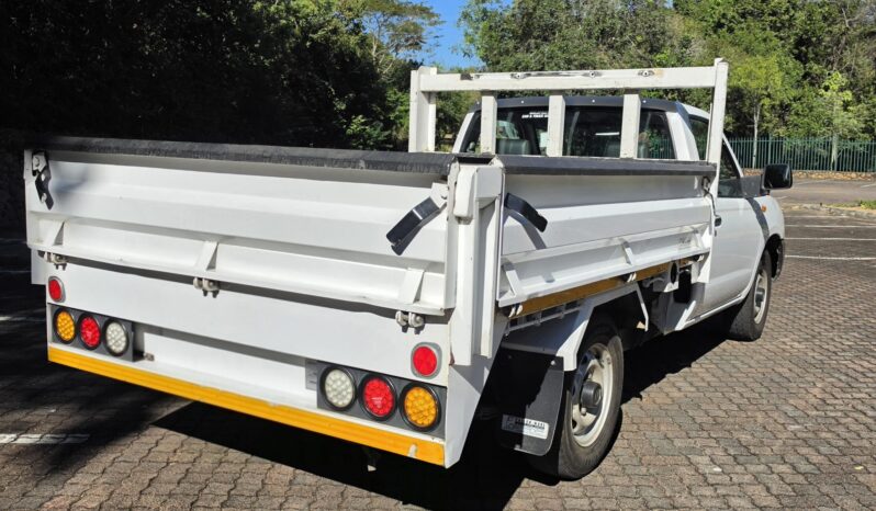 
								Nissan Hardbody full									