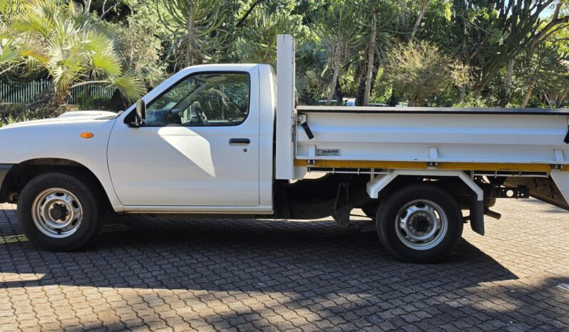 
								Nissan Hardbody full									