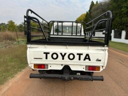 
										Toyota Land Cruiser full									