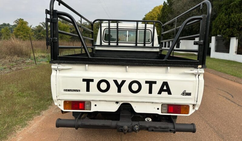 
								Toyota Land Cruiser full									
