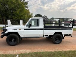 
										Toyota Land Cruiser full									