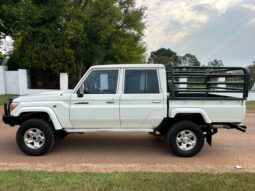 
										Toyota Land Cruiser 4.5 D V8 4×4 full									