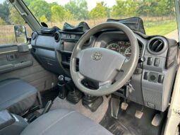 
										Toyota Land Cruiser 4.5 D V8 4×4 full									