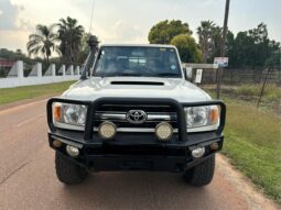 
										Toyota Land Cruiser 4.5 D V8 4×4 full									