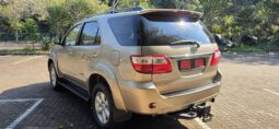 
										2011 Toyota Fortuner 3.0 D-4D full									