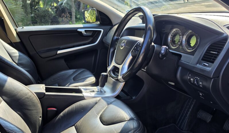 
								2010 Volvo XC60 D5 full									