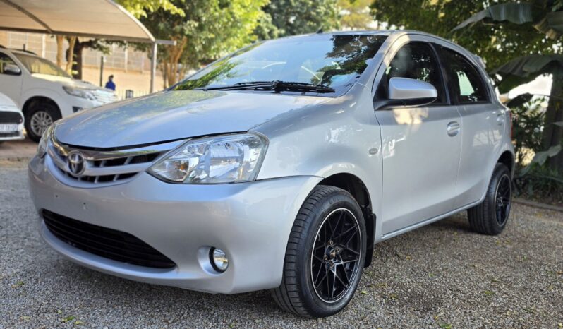 
								2014 Toyota Etios 1.5 Xs Sprint full									